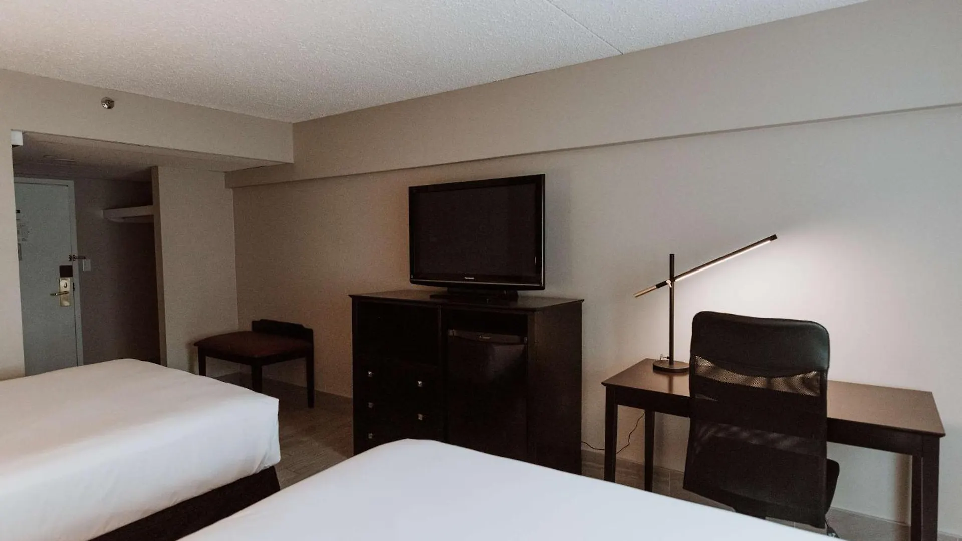 Coast Nisku Inn & Conference Centre