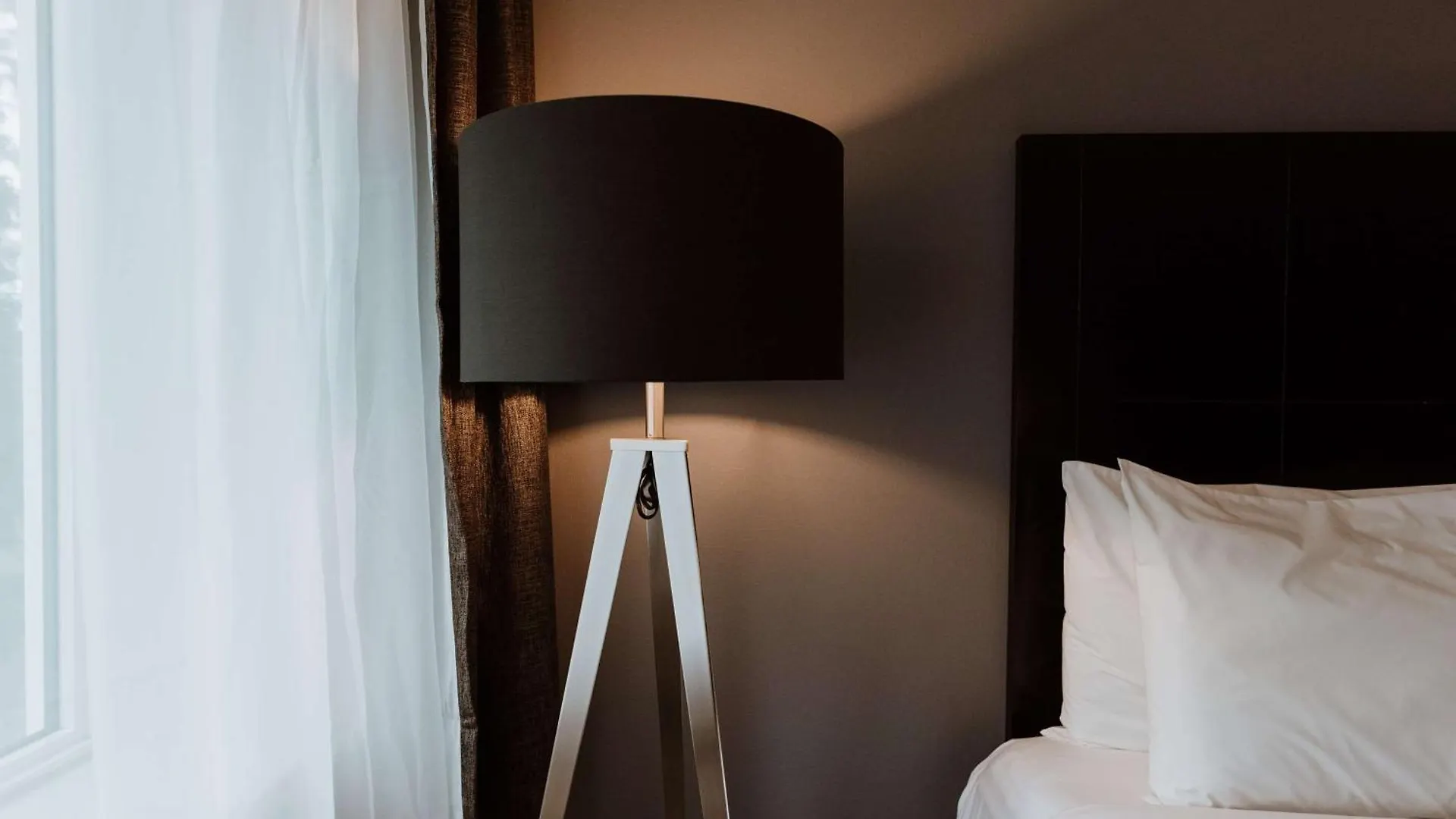 Coast Nisku Inn & Conference Centre Hotel