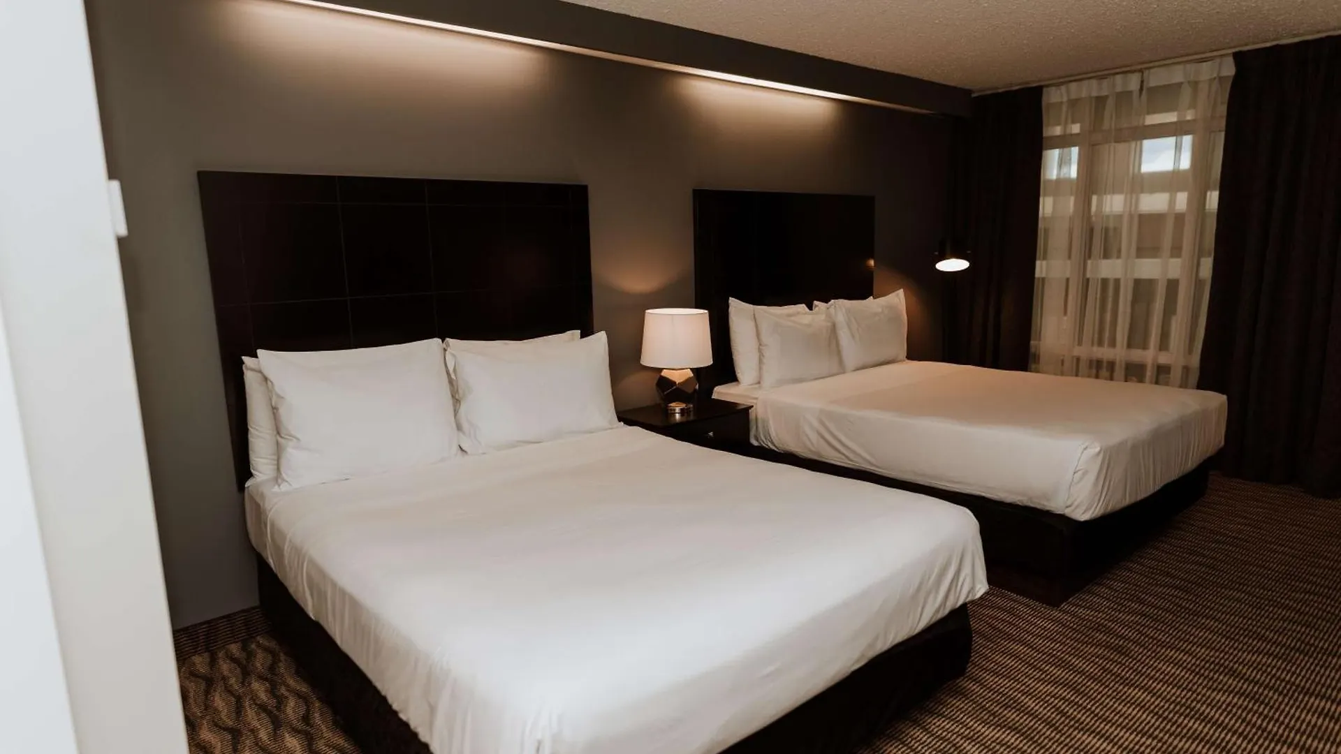 Coast Nisku Inn & Conference Centre Hotel