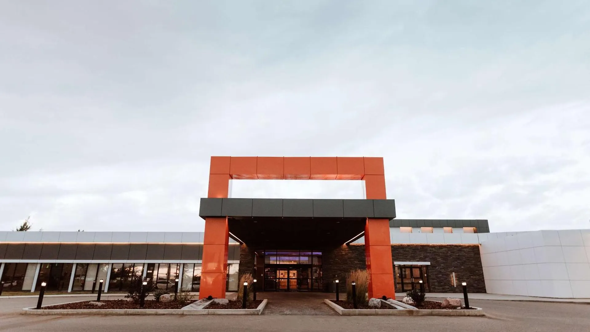 Coast Nisku Inn & Conference Centre Hotel
