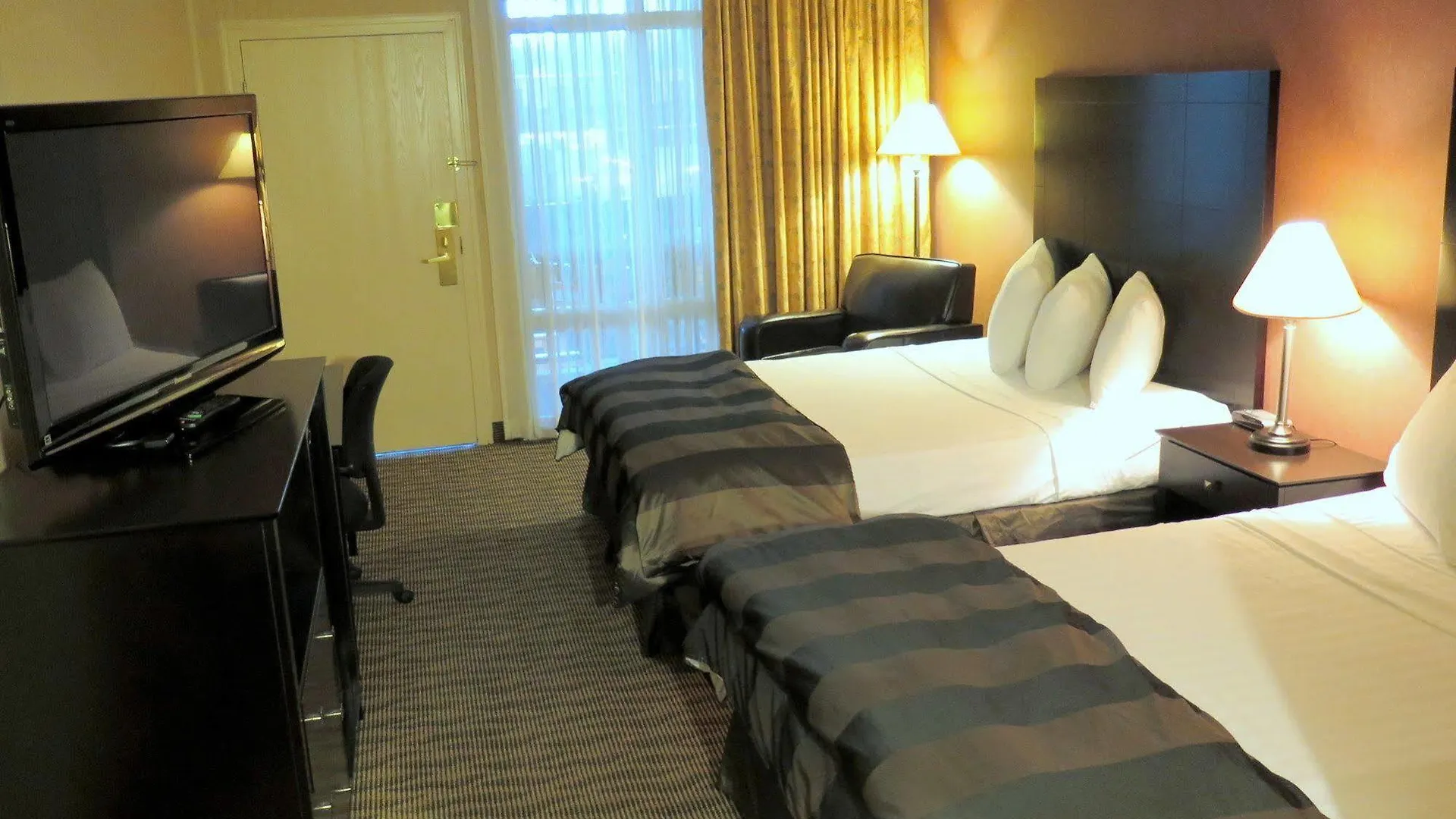 Coast Nisku Inn & Conference Centre